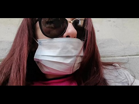 ❤️ Nicoletta报复她的邻居,在他的车库里撒尿(特别Covid19意大利检疫局) ❤️ Super sex❌️❤